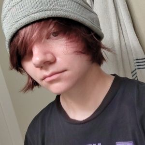 Meet your Posher, Holly